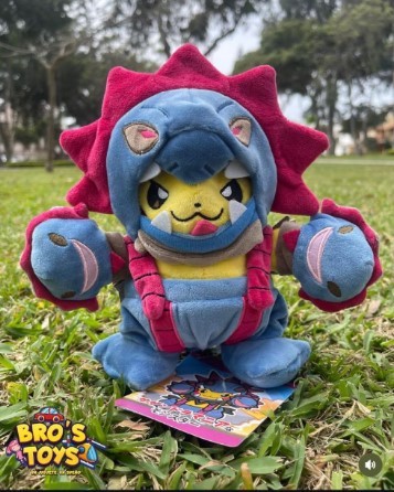Peluche Pokémon Pikachu disfraz Hydreigon (PK0228)